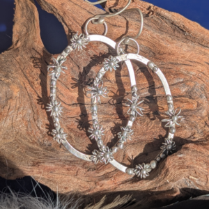 Boucles d'oreilles Couronnes de fleurs - Les fleurs d’argent ne fanent jamais