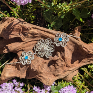 Bracelet "marguerites" - un bouquet à porter au poignet