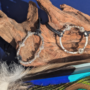 Bracelet "Couronnes de fleurs" : Les fleurs d'argent ne fanent jamais