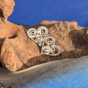 Clous d'oreilles "Coeurs" - Porter un peu de tendresse à ses oreilles